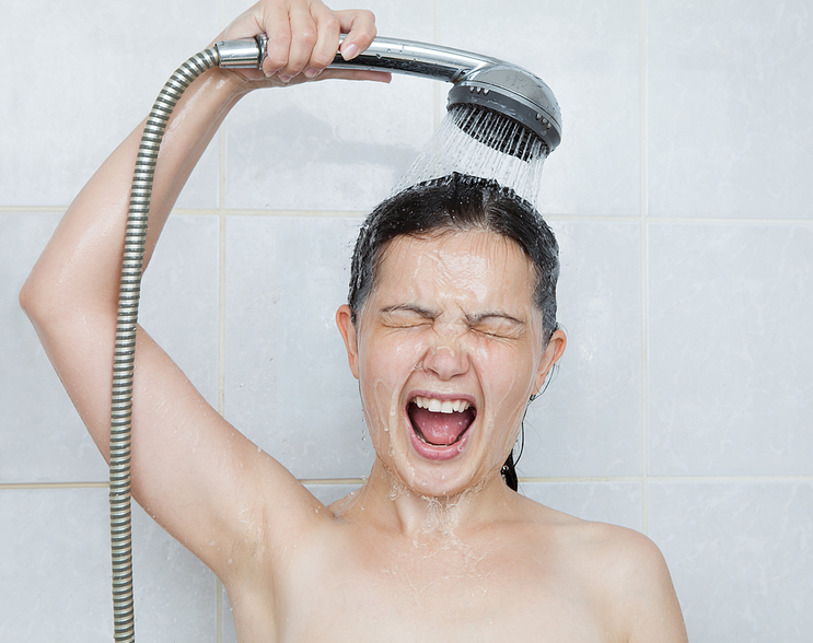 6 redenen om koud te douchen